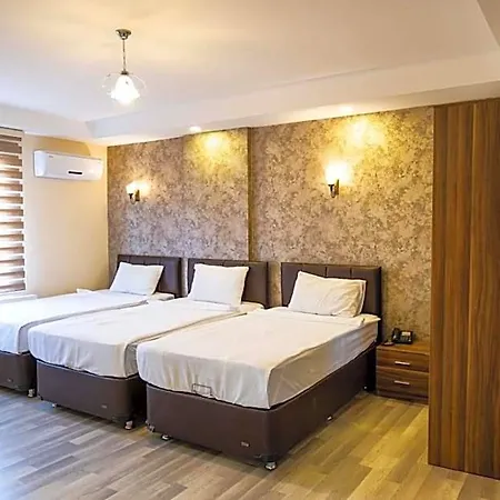 Ikarus Hotel