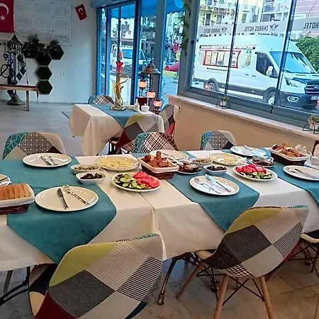Ikarus Szálloda 3*
